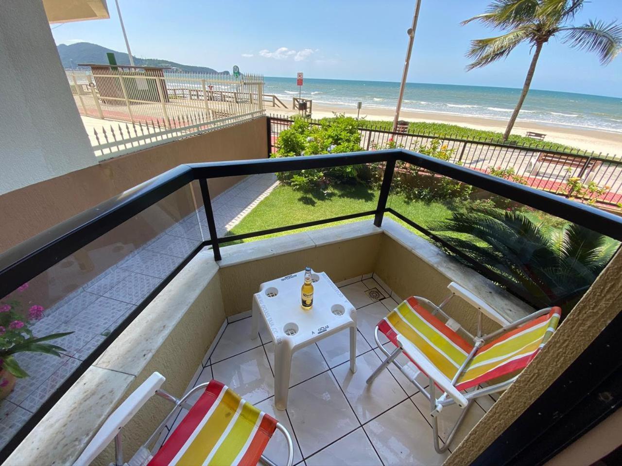 Frente Mar Apartamento 3q Em Itapema Meia Praia Suite E 2bwc Ar Condicionado Smart Tv Garagem E Churrasqueira Na Sacada
