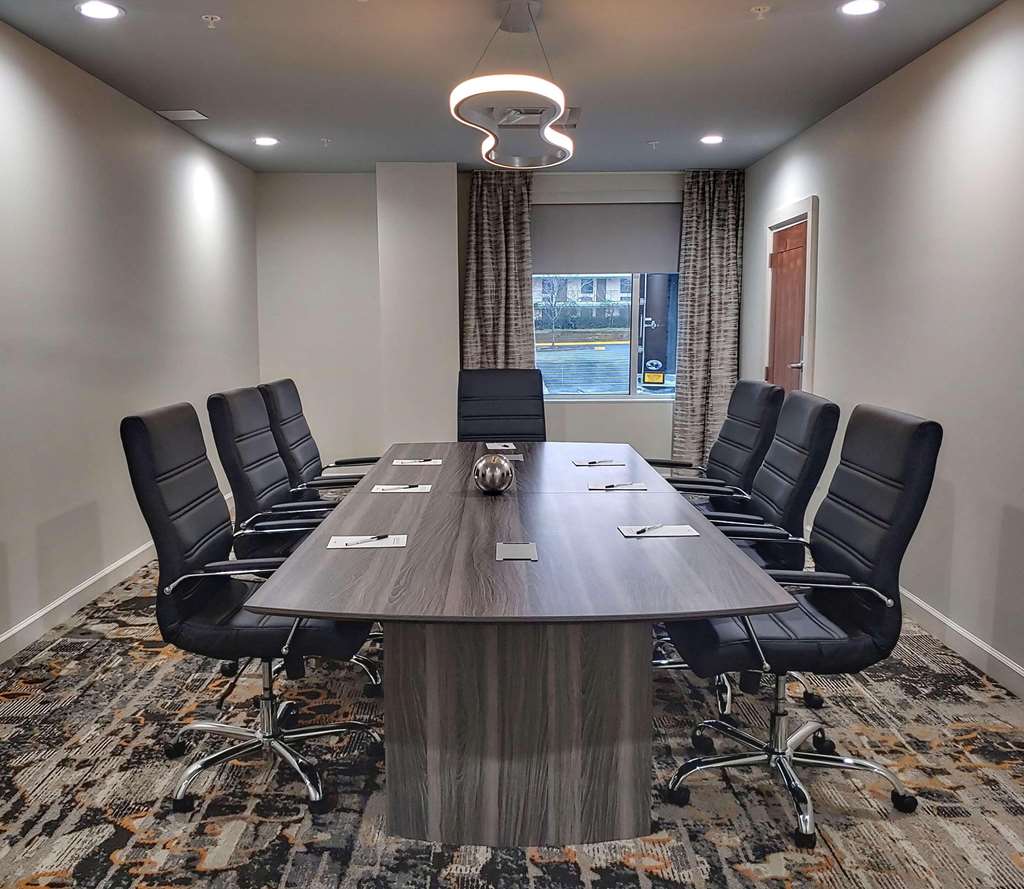 Radisson Hotel Atlanta Airport - photo 22