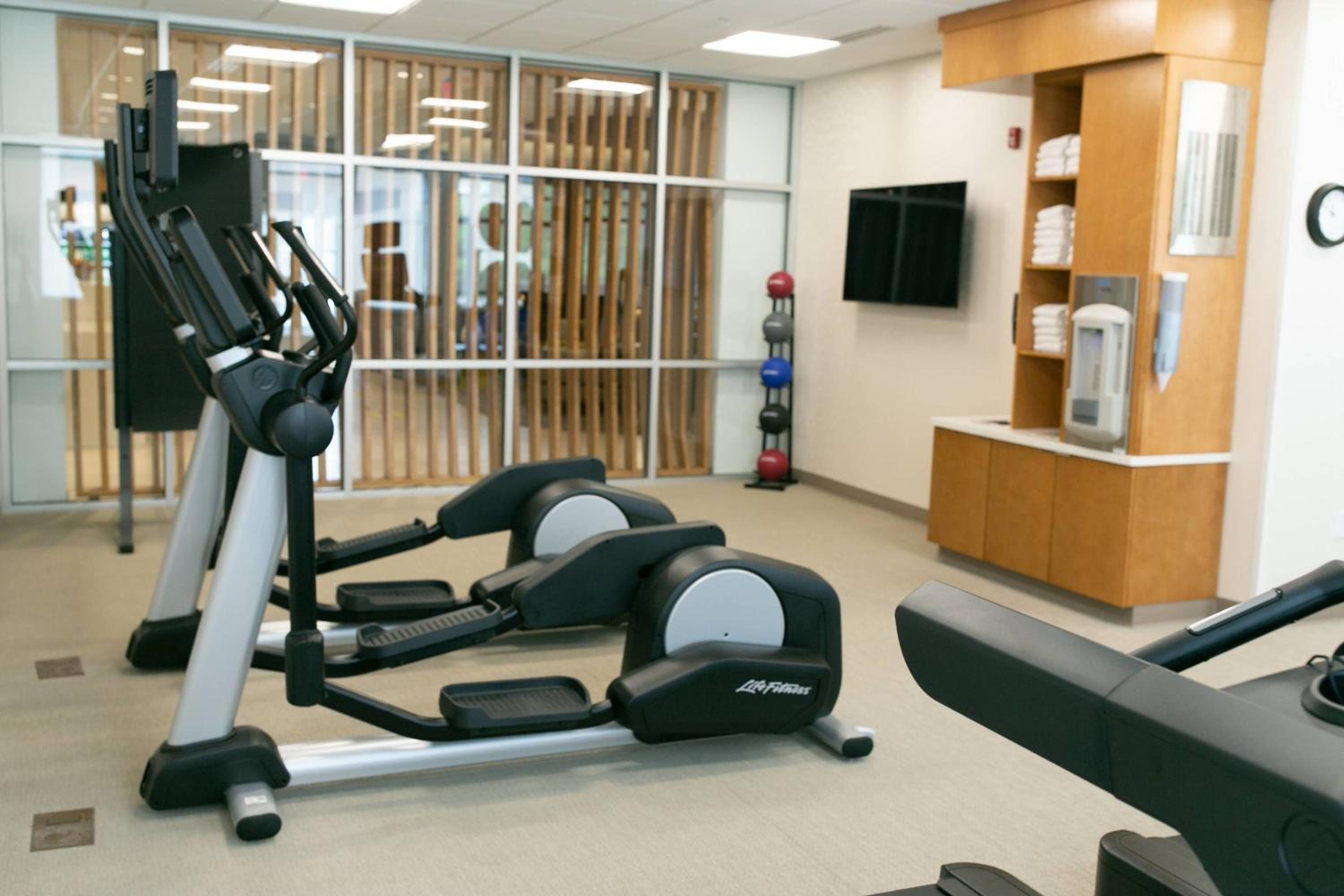 SpringHill Suites by Marriott South Bend Notre Dame Area - photo 19