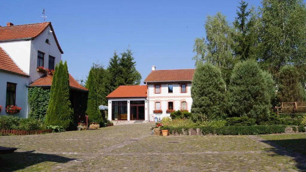 Folwark Na Półwyspie — hotel in Czaplinek