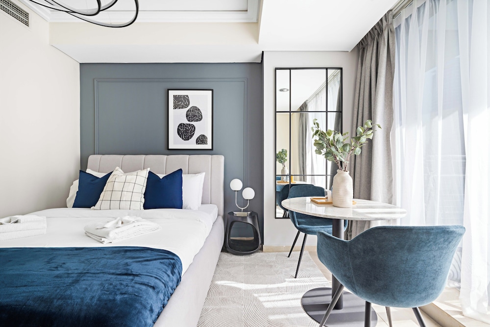 Silkhaus Goldcrest Views 2 — 4-Star Luxury Hotel in Dubai, United Arab Emirates