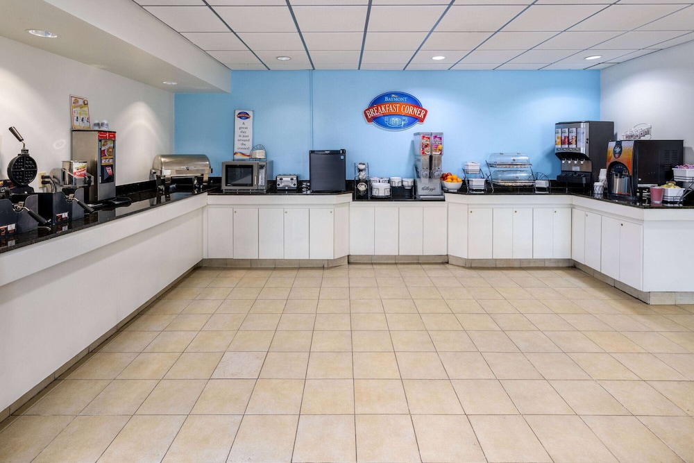 Studio 6 Suites Jacksonville NC - photo 29