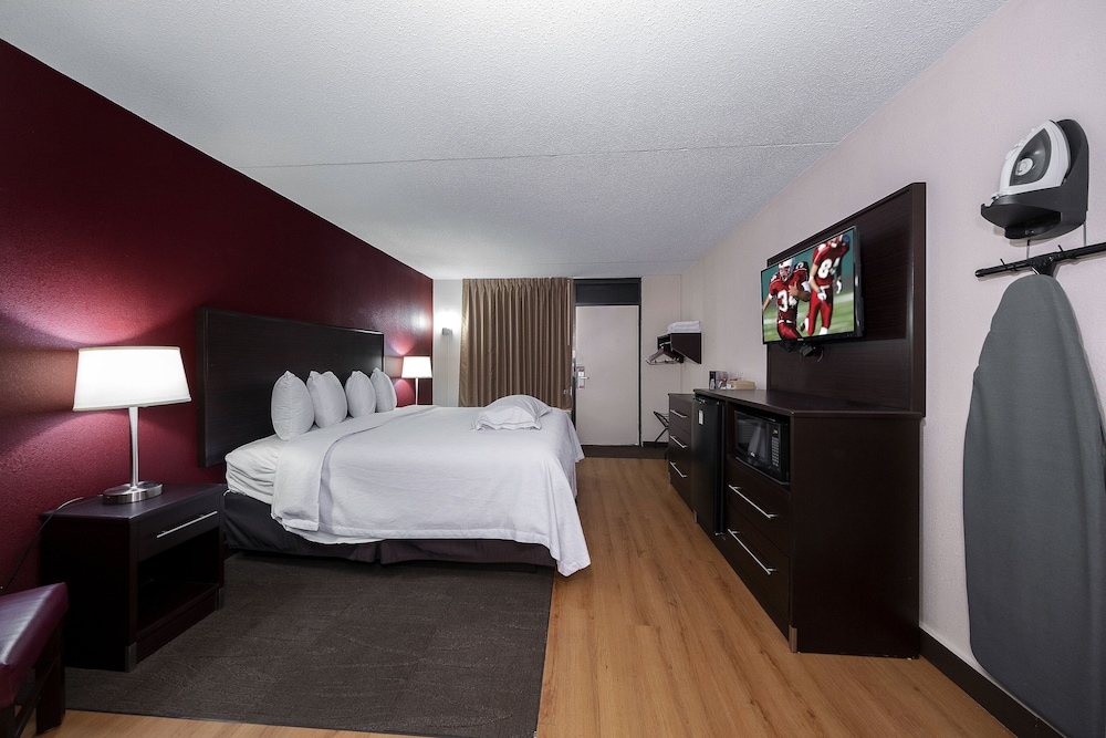 Red Roof Inn PLUS Huntsville Madison - photo 25