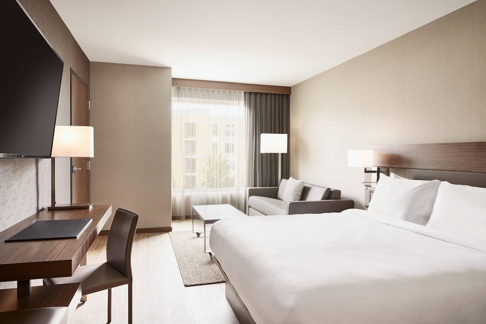 AC Hotel Atlanta Perimeter - photo 13