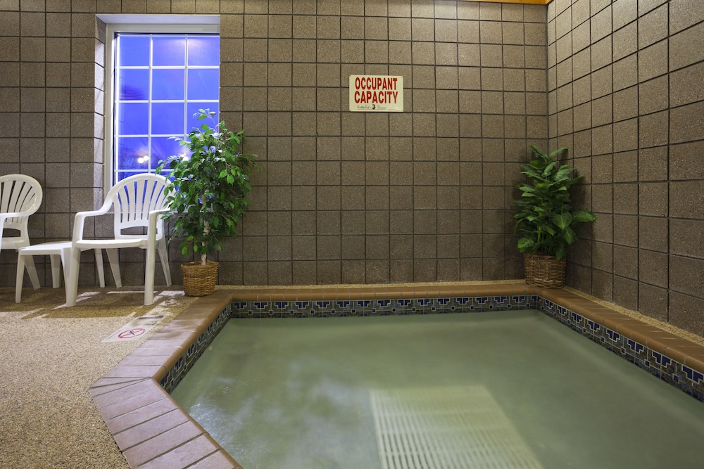 Paynesville Inn And Suites - photo 24