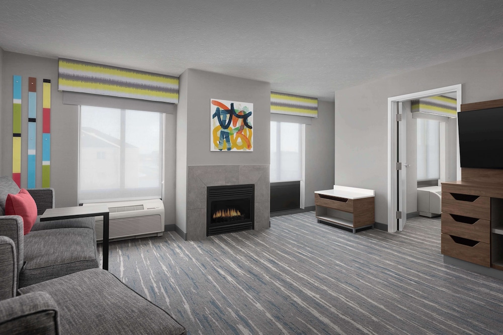 Hampton Inn Waterloo Cedar Valley - photo 29