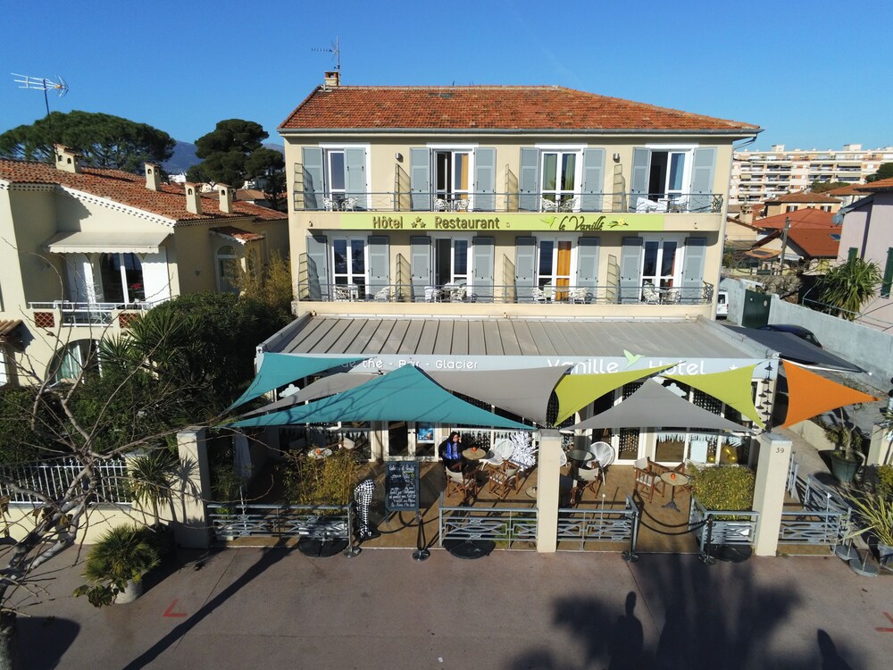 Hôtel du Bord de Mer Le Vanillé — Cagnes-Sur-Mer — photo 2
