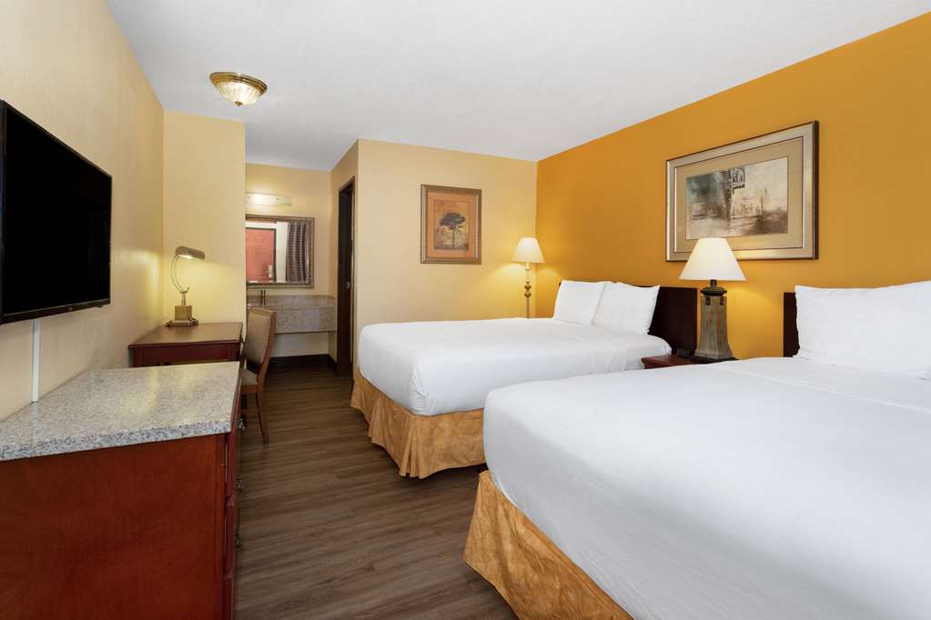 Travelodge by Wyndham Albuquerque East - photo 26