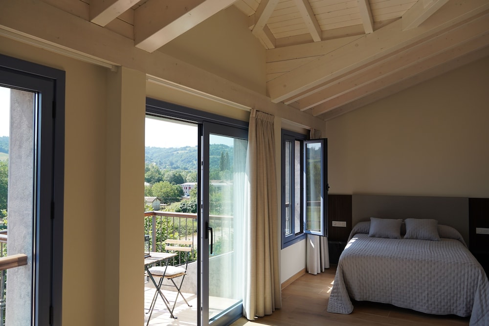 Villagrado Suites At3llaves — Grado