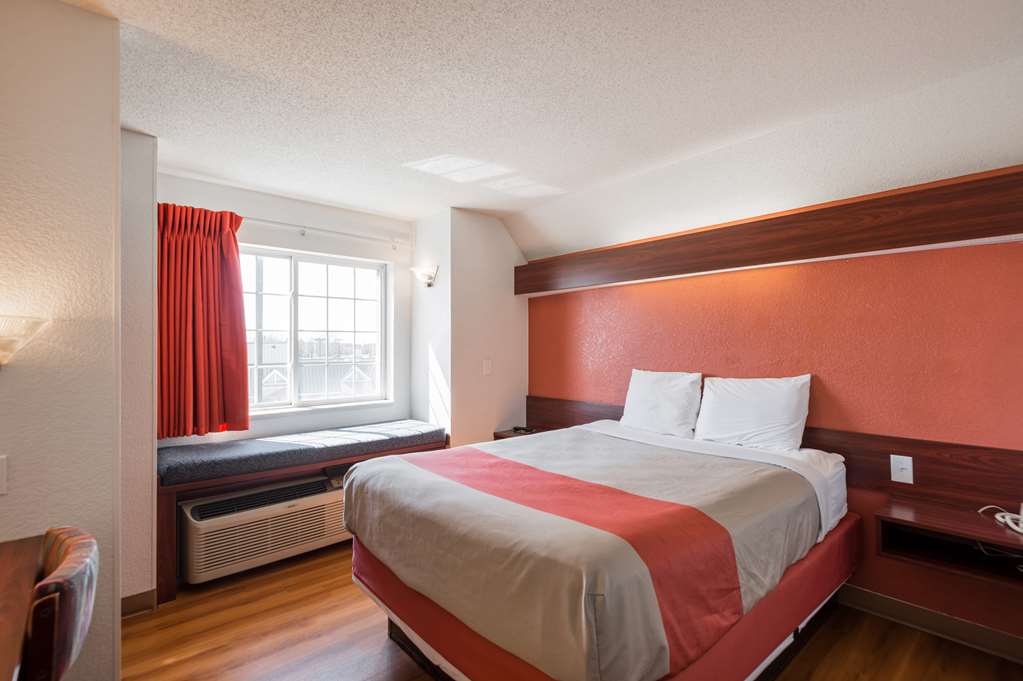 Motel 6 Olathe KS - photo 13