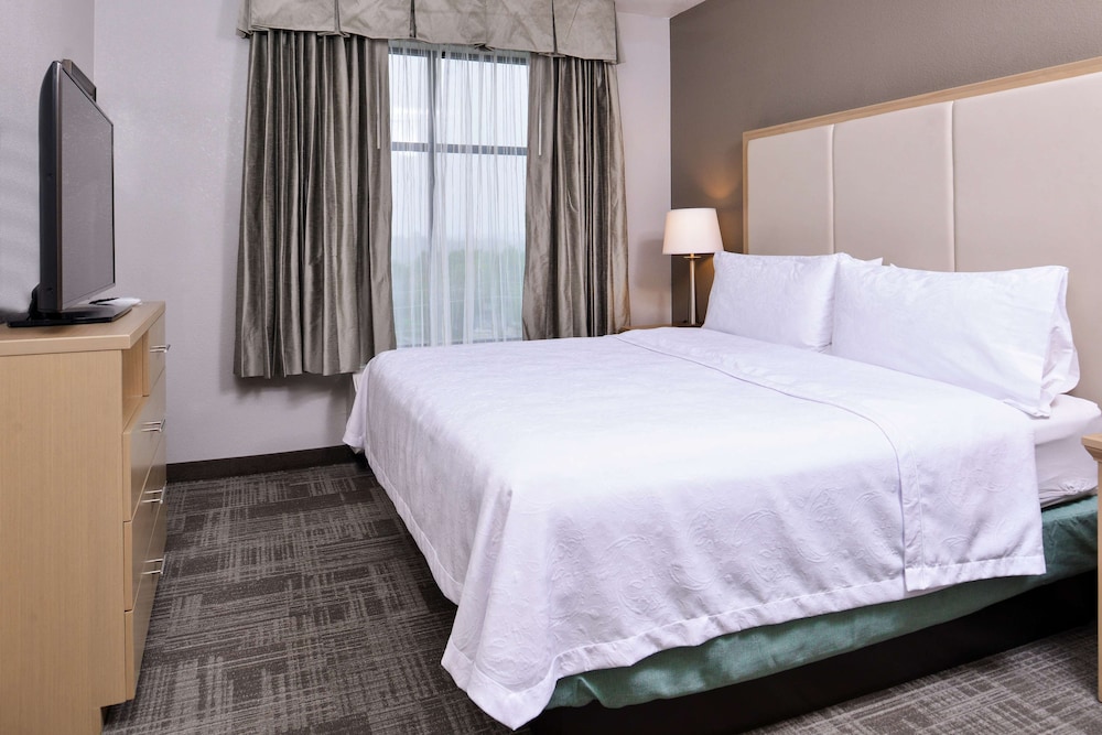 Homewood Suites by Hilton Des Moines Airport - photo 22