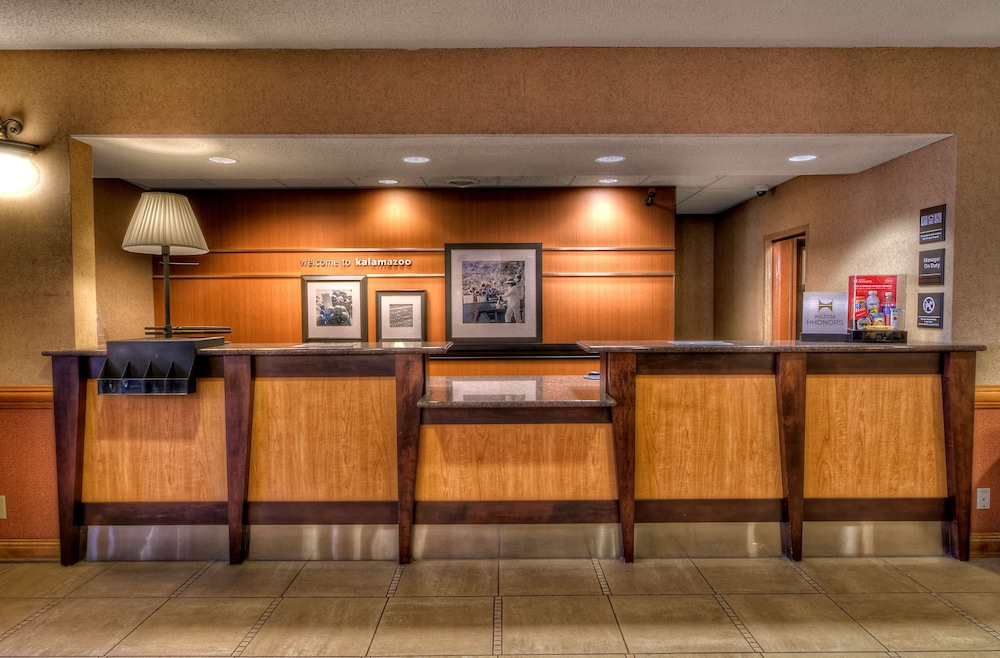 Hampton Inn & Suites Kalamazoo Oshtemo - photo 4