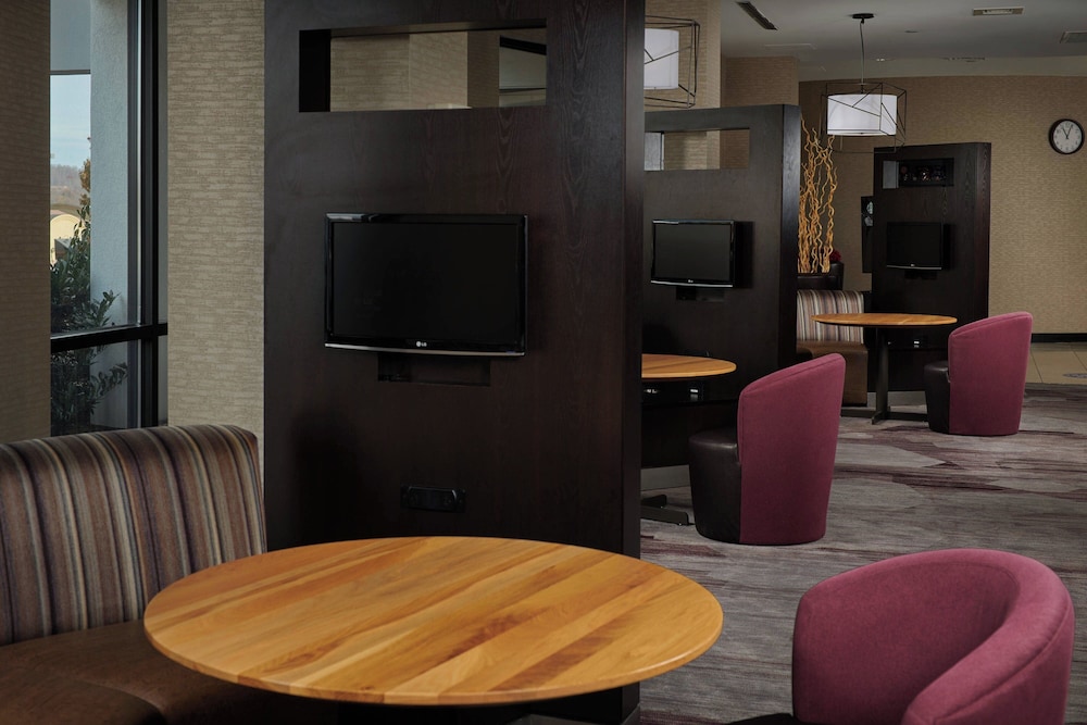 Courtyard by Marriott Bristol - photo 15