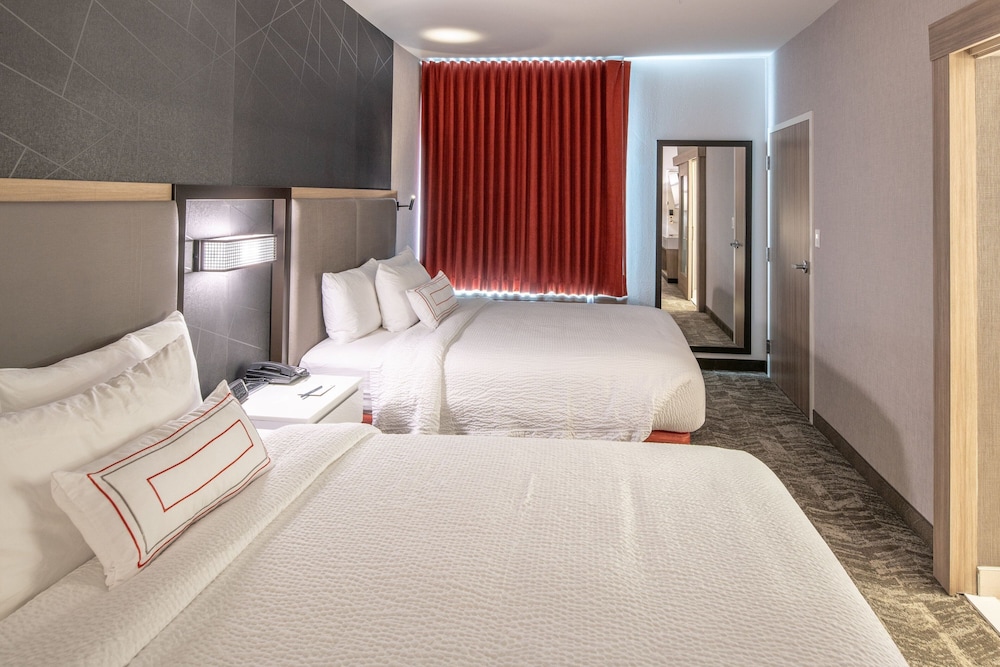 SpringHill Suites by Marriott Dallas Central Expressway - photo 24