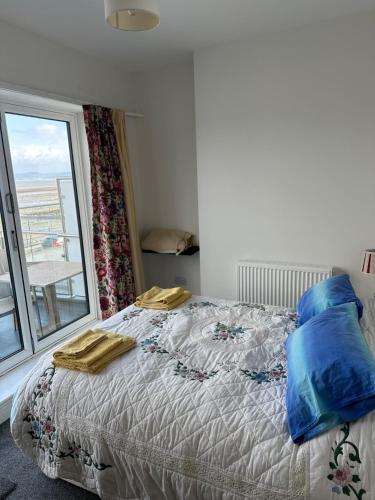 Seafront property - carbon neutral hotel in Swansea