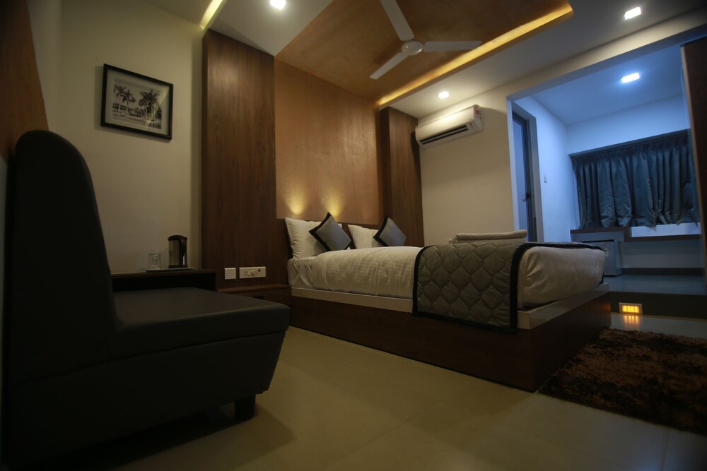 Hotel Rayyan in Sriperumbudur, India