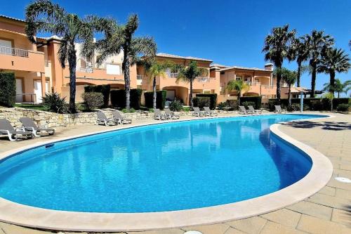 Deluxe 3 bedroom townhouse Quinta da Atalaia — 4-Star Luxury Hotel in Lagos, Portugal