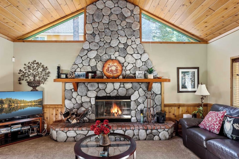 Sutter Ln by Avantstay Beautifully Remodeled Kitchen 4cabin chic Bedrooms - photo 8