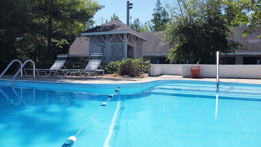Traverse Bay Inn - photo 28