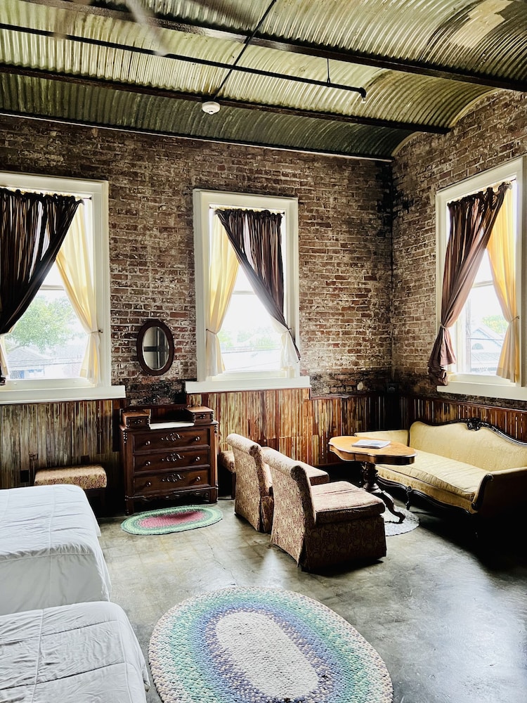 Inn at the Old Jail - photo 25
