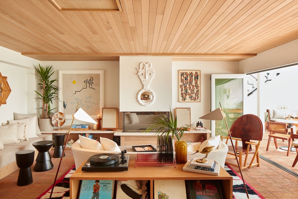 Hotel Joaquin - carbon neutral hotel in Laguna Beach