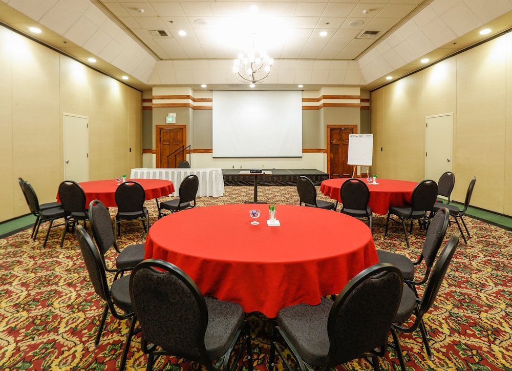 Holiday Inn West Yellowstone by IHG. - photo 176