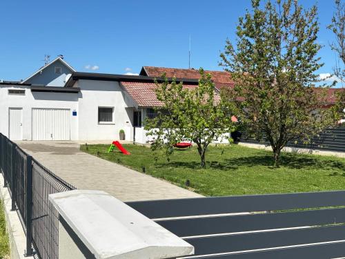 Kod Dide entry with pin 0 24h — 4-Star Luxury Hotel in Slavonski Brod, Croatia