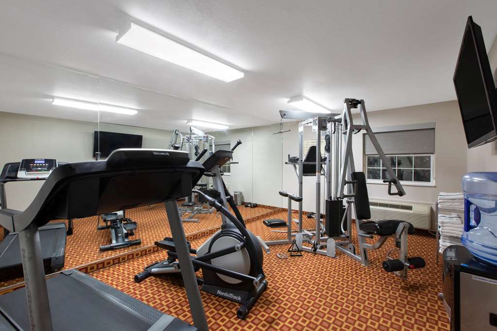 La Quinta Inn & Suites by Wyndham Blue Springs - photo 15