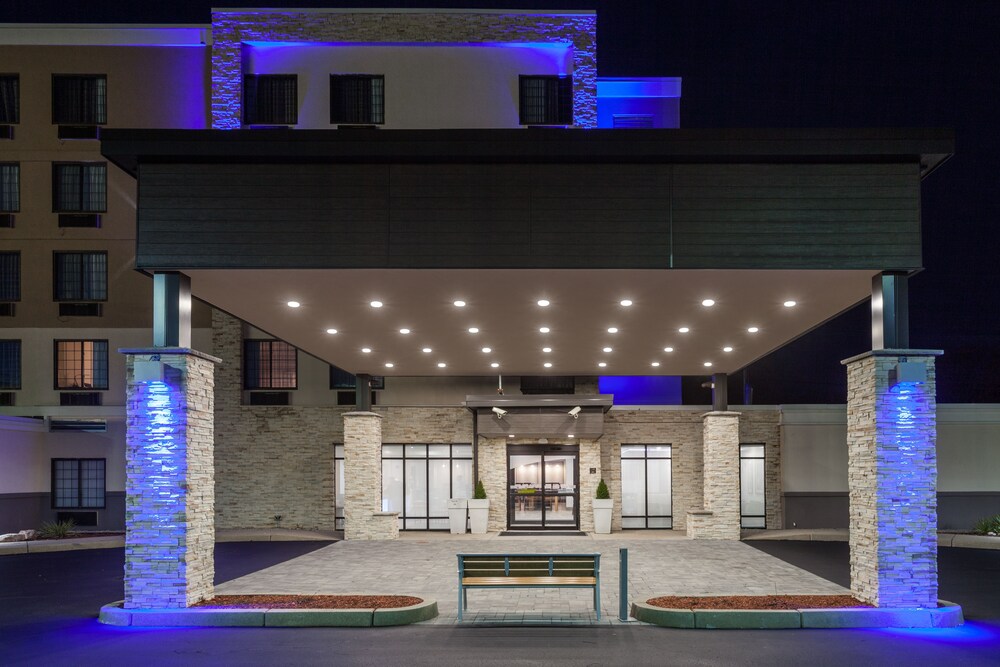 Holiday Inn Express Hotel & Suites Providence Woonsocket by IHG - photo 30