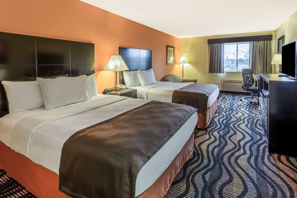 AmericInn by Wyndham Streator - photo 13