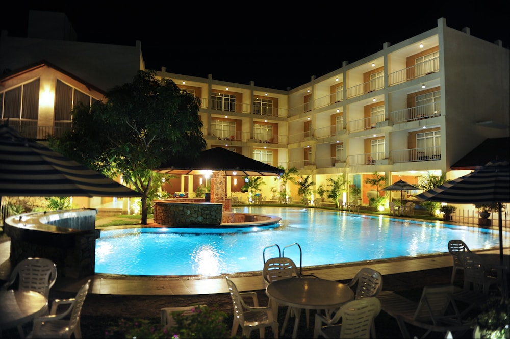 Avenra Garden Hotel in Negombo, Sri Lanka