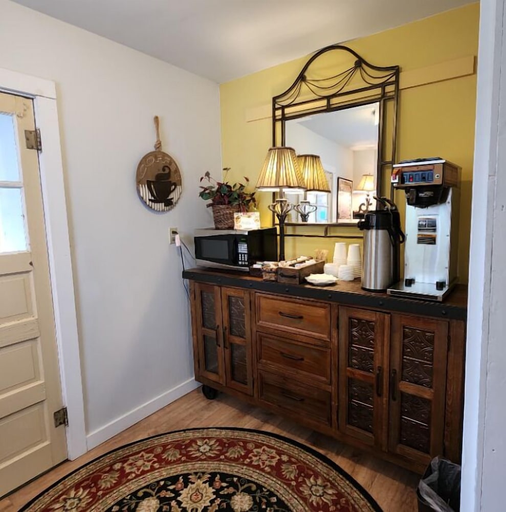 Fairweather Inn - photo 23