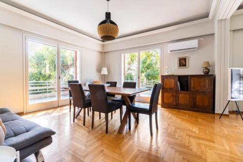 Spacious Renovated Flat in the Athens Riviera — 4-Star Luxury Hotel in Palaio Faliro, Greece