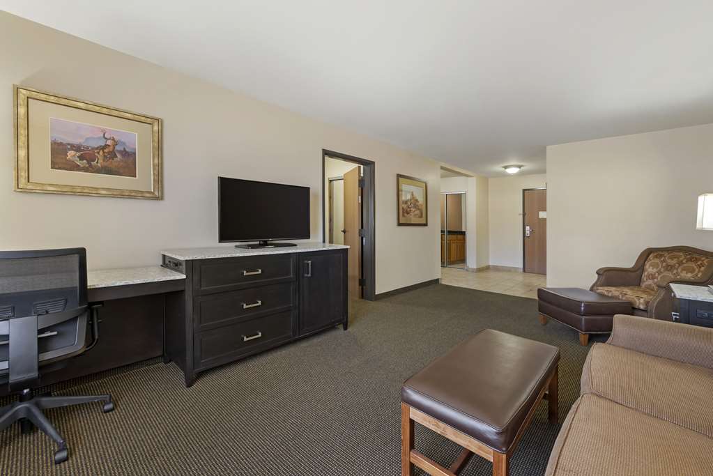Best Western Plus Country Inn & Suites - photo 25