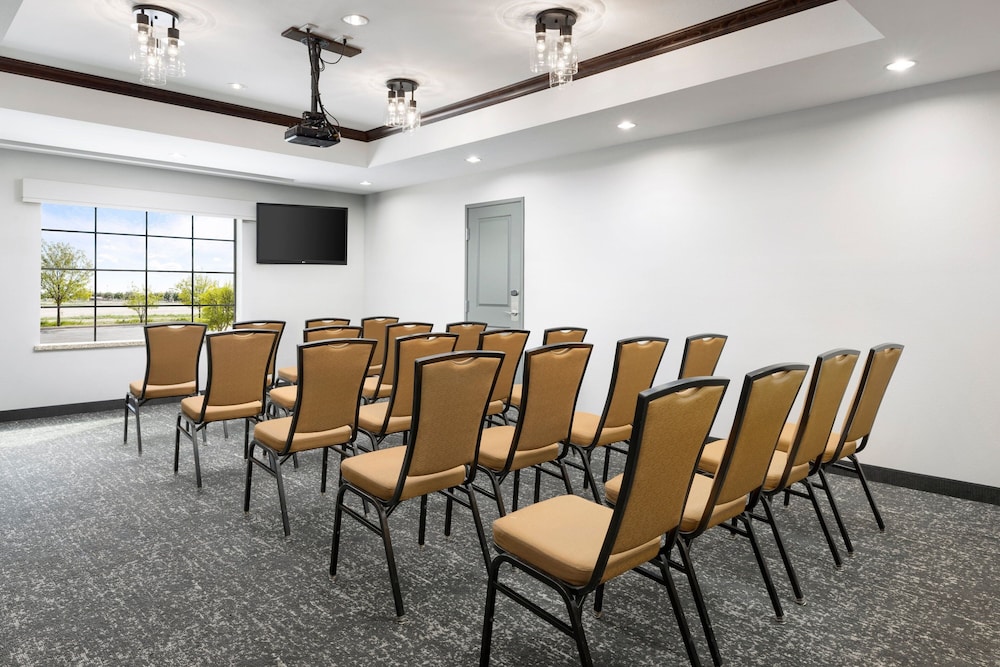 TownePlace Suites Roswell - photo 42
