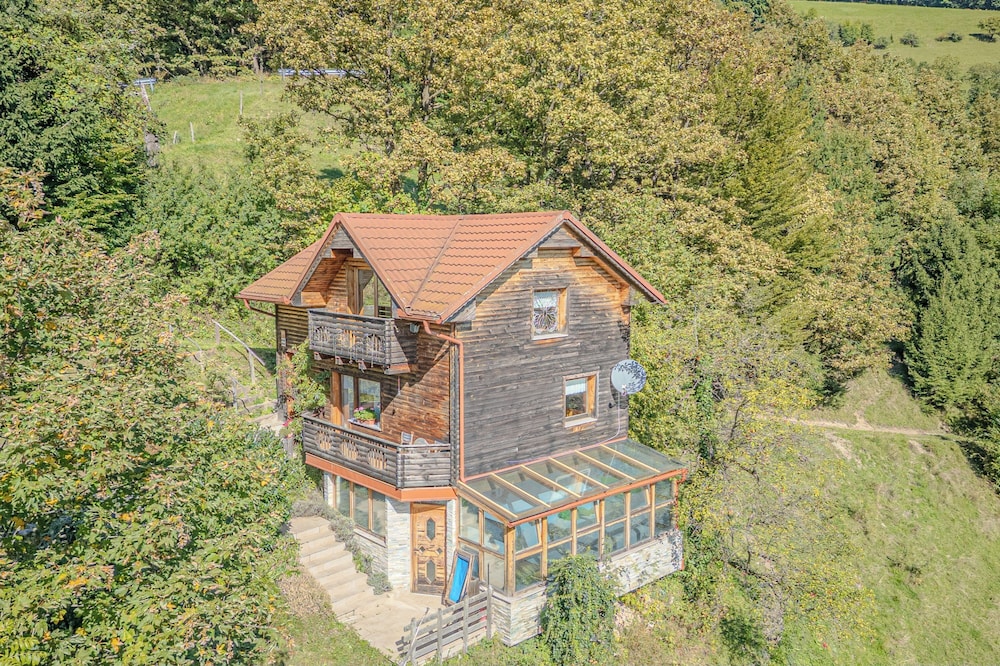 Pool & Wellness Chalet Sunshine Happy Rentals — 4-Star Luxury Hotel in Vransko, Slovenia