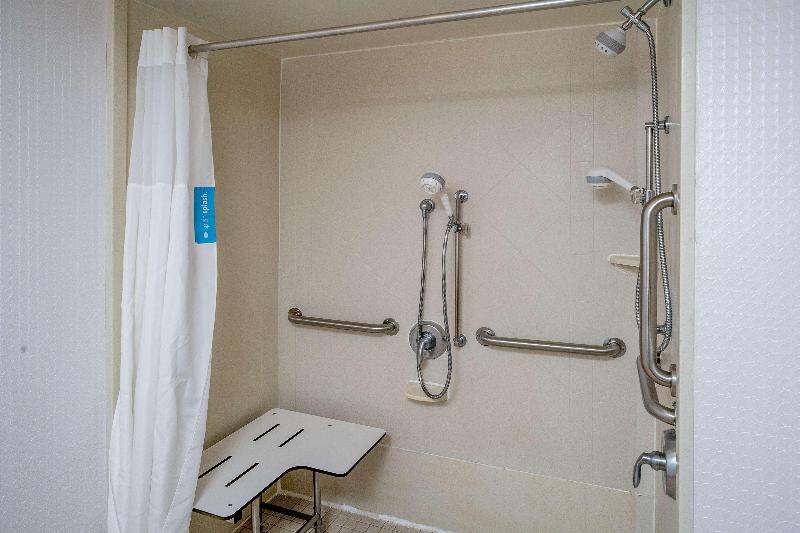 Hampton Inn Charleston Downtown - photo 82