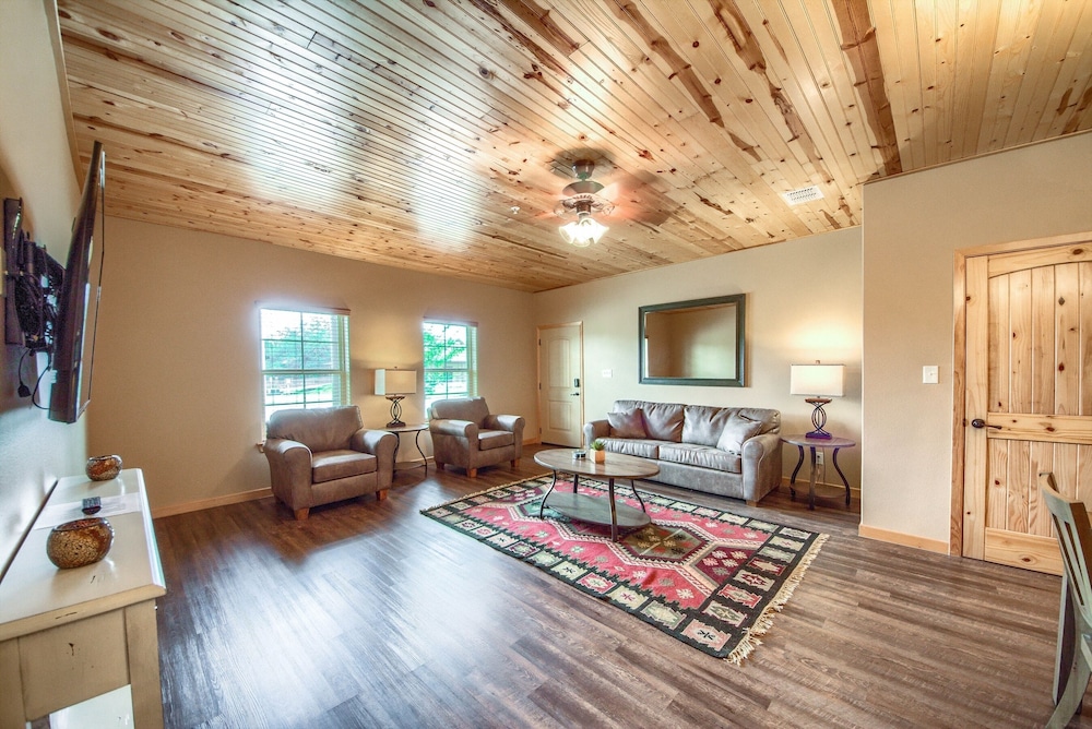 Old Mills Resort OM A9 2 Bedroom Condo by RedAwning - photo 10