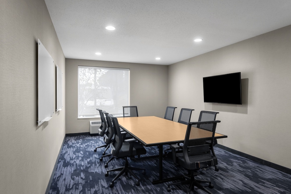 Fairfield Inn & Suites by Marriott Washington Casino Area - photo 28