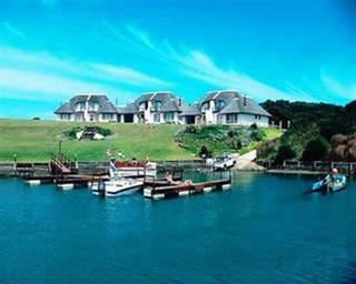 Royal Wharf Marina Resort