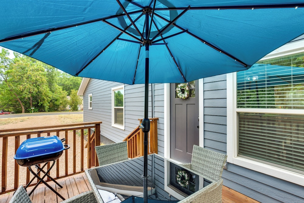 Lindale Vacation Rental with Deck and Grill - photo 14