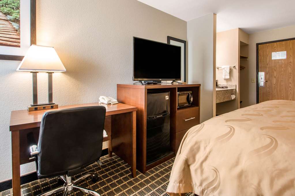 Quality Inn Madison West Near University Area - photo 12