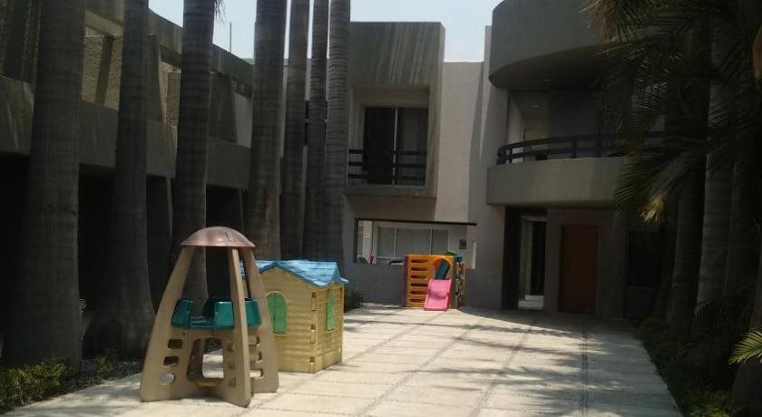 Hotel Suites del Real