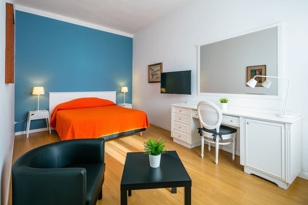 Culture Residence Consalvo Otto — 5-Star Luxury Hotel in Naples, Italy