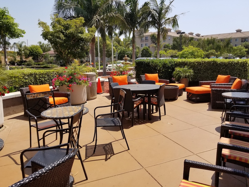 Hilton Garden Inn Oxnard Camarillo - photo 60