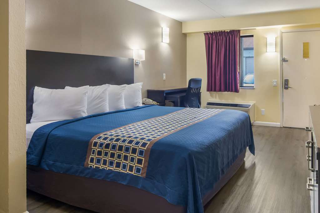 Rodeway Inn & Suites Monroeville Pittsburgh - photo 11