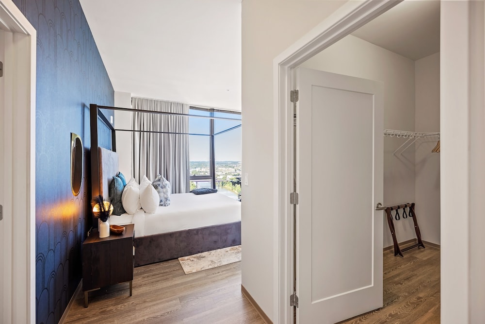 Placemakr Premier SoBro - photo 97