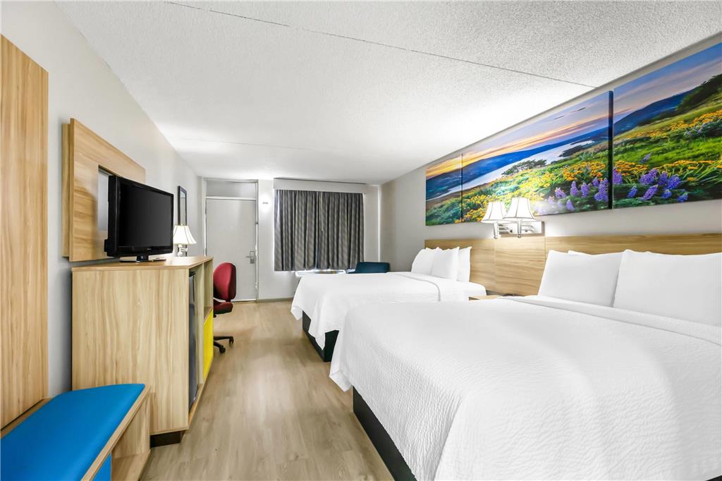 Days Inn by Wyndham Salina South - photo 23