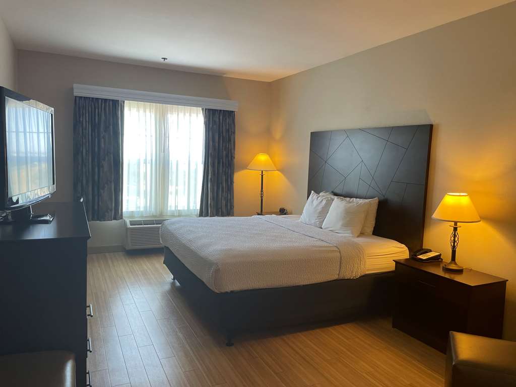 Best Western I 5 Inn & Suites - photo 9
