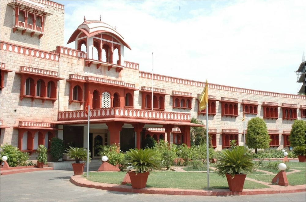 Hotel Jaipur Ashok — 4-Star Luxury Hotel in Jaipur, India